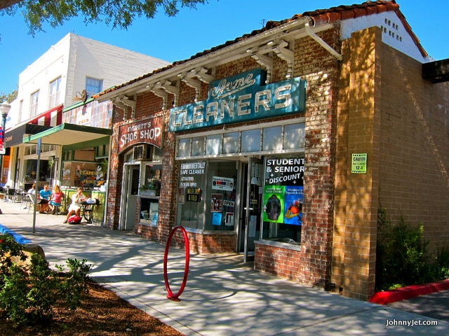 Storefronts on Yale Avenue, Claremont