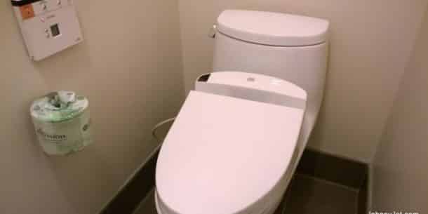 Toto toilet in Ali'i Tower in Hilton Hawaiian Village
