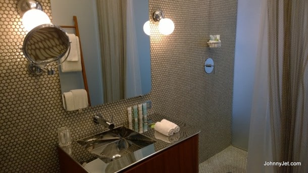 Dream Downtown bathroom