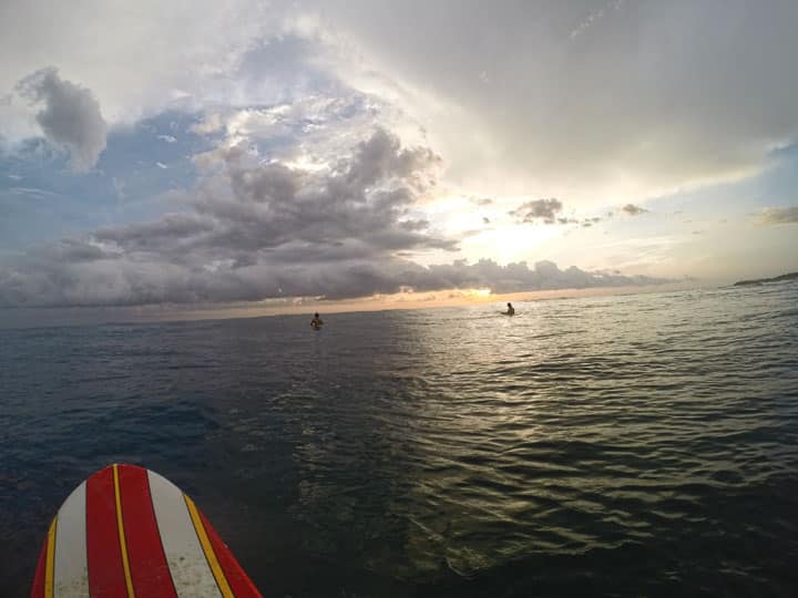 Surfing Playa Avellanas