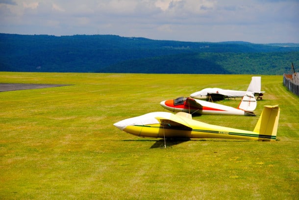Glider planes at Harris Hill Soaring