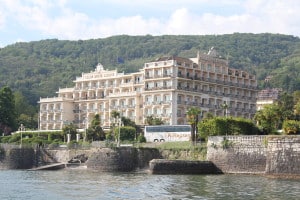 Approaching the Grand Hotel Bristol by water taxi