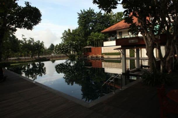 The pool at the Ratilanna