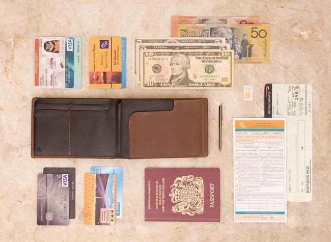 bellroy-travel-wallet