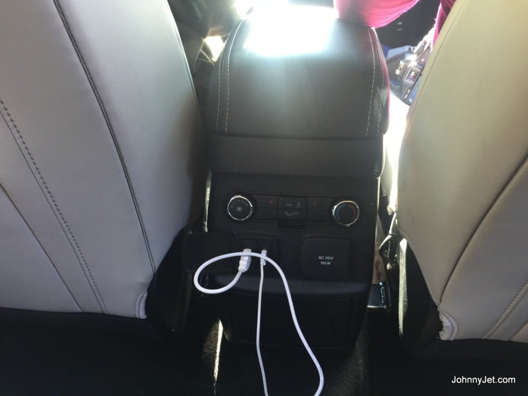 Ford’s 2016 Explorer Platinum USB chargers