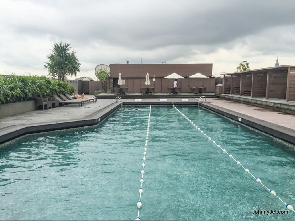 Regent Hotel Taipei pool