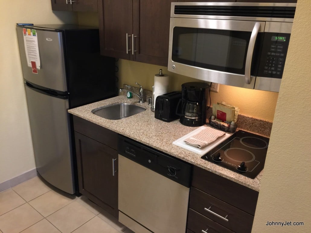 TownePlace Suites kitchen
