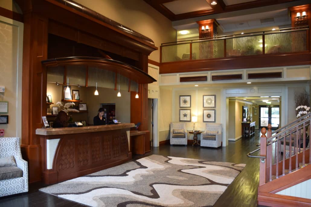 Lobby of the West Inn & Suites