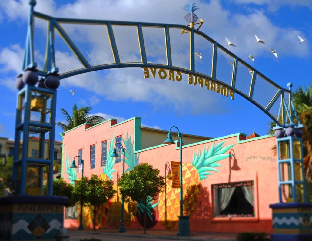 Looking back at the entrance to The Pineapple Grove Arts District in downtown Delray Beach (Credit: Peter W. Cross)