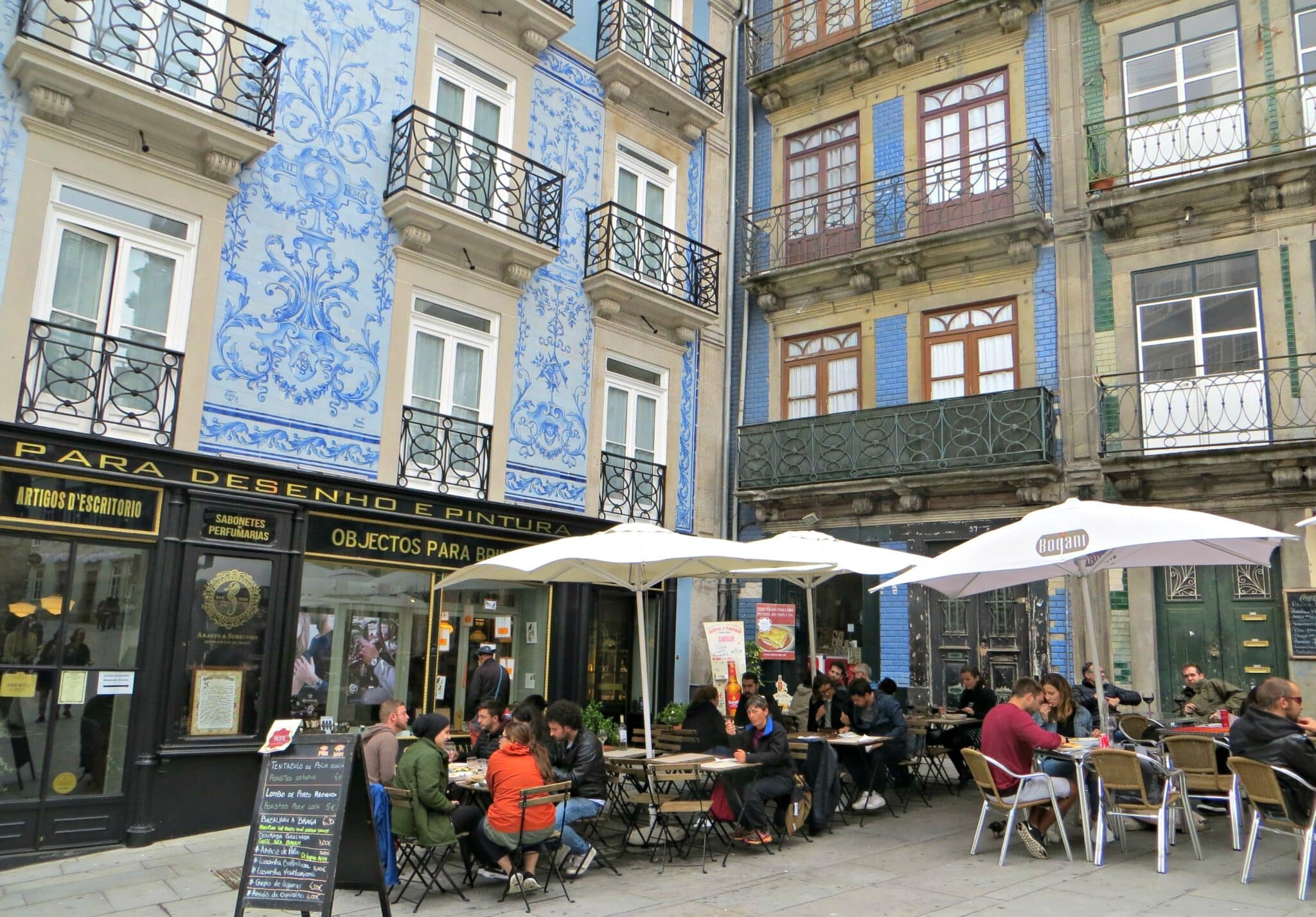 Classic Porto courtyard