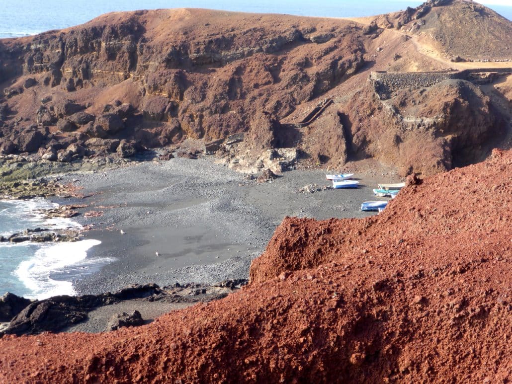 Instead of sand, much of Lanzorate is covered in lava formations