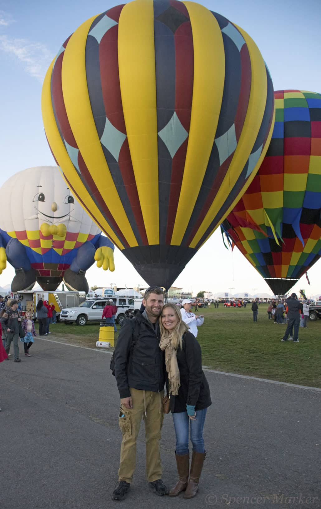 Caitlin and I in front of the balloon