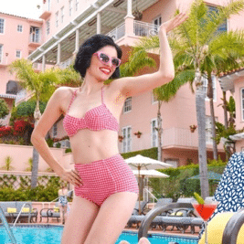 Jenna Pilant modeled the 1950s at La Valencia as modern day version of the "Pink Lady" (Credit: La Valencia Hotel)
