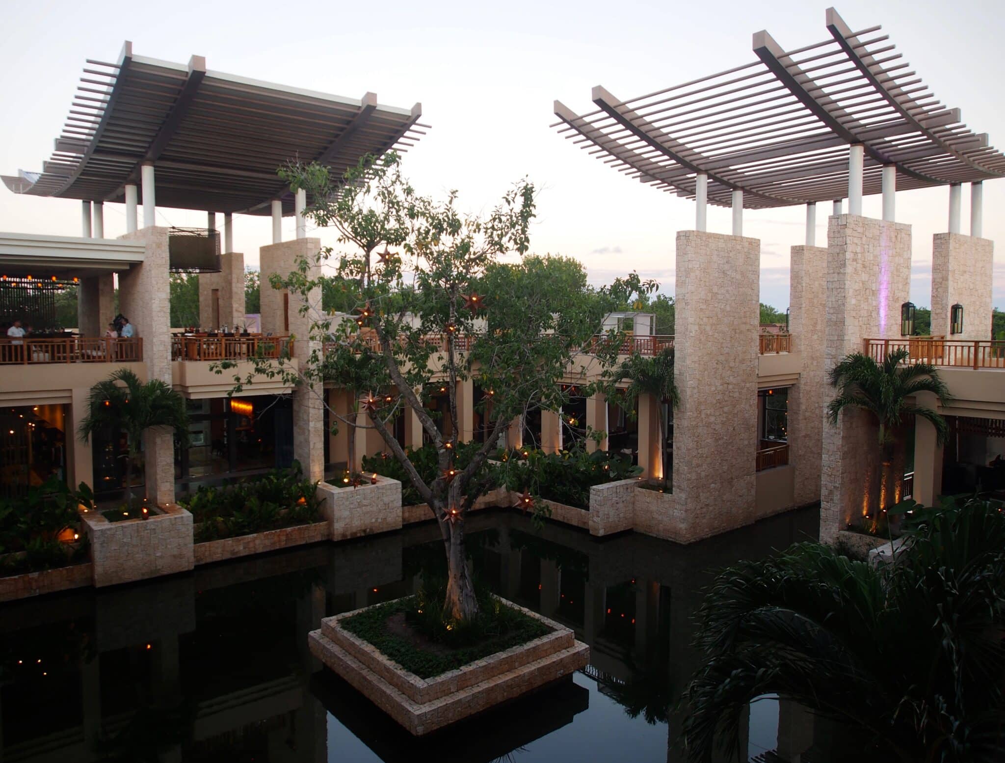 The water-linked Banyan Tree Mayakoba lobby