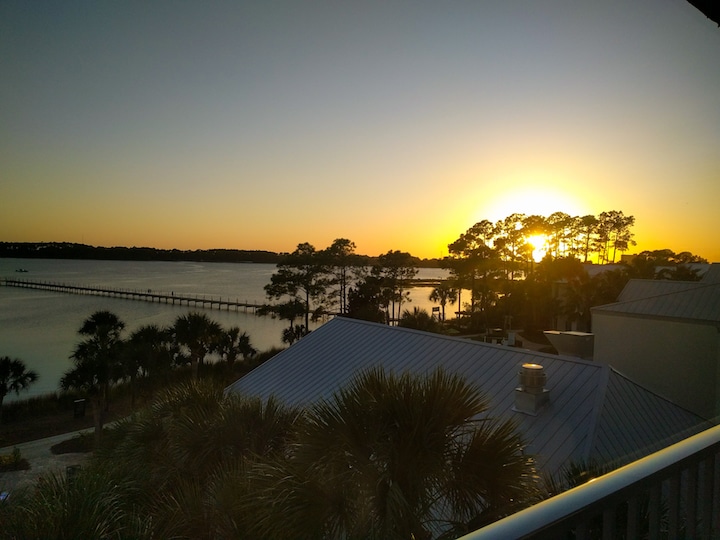 Sunset views over the bay from the Sheraton Bay Point