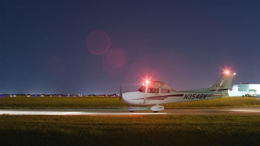 The lighting on small airplanes is the same as it is on large jets (Credit: AOPA)
