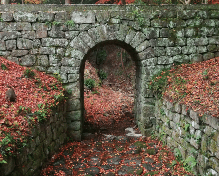 A bridge on the grounds of Oasa Hiko Shrine