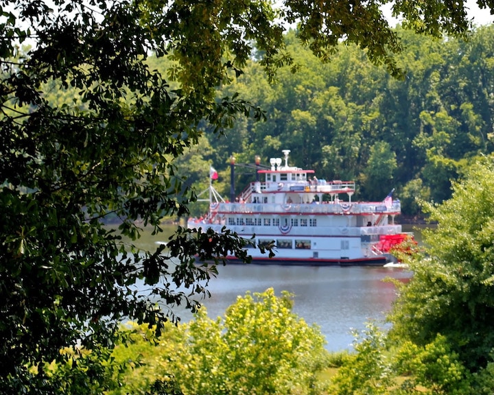The Harriott II river boat on the Alabama River (Credit: Dave Zuchowski)