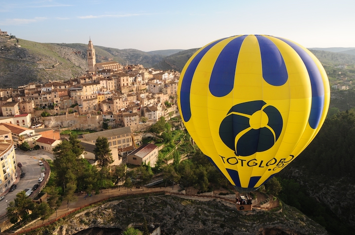 Hot air ballooning with Totglobo (Credit: Totglobo)