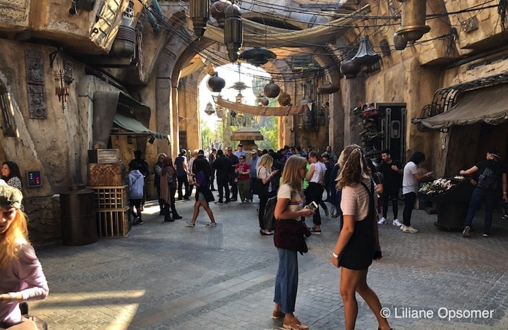 Market stalls at Star Wars: Galaxy's Edge
