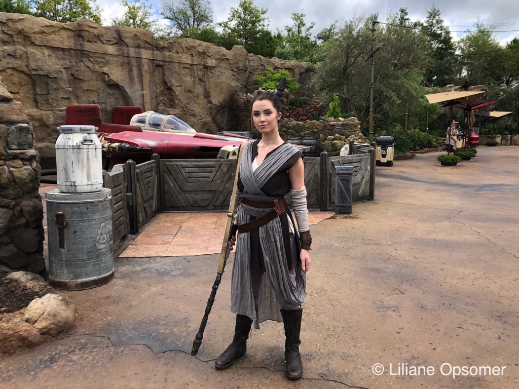 Rey, ready to meets guests