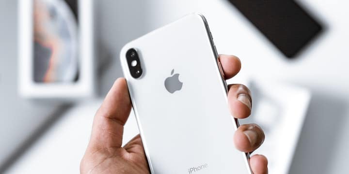 How to quickly make an emergency call on an iPhone